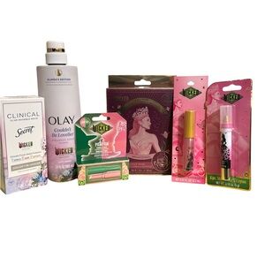 OLAY Wickedly Wonderful & Wicked-Themed Glinda Beauty Set (NEW) 💗